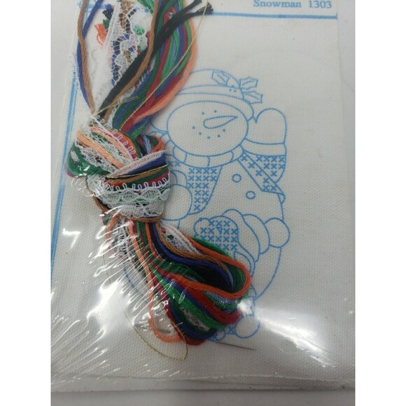 Lace Ornament Kits Stamped VTG 1990s Designs for the Needle Church Snowman NOS - Picture 13 of 16